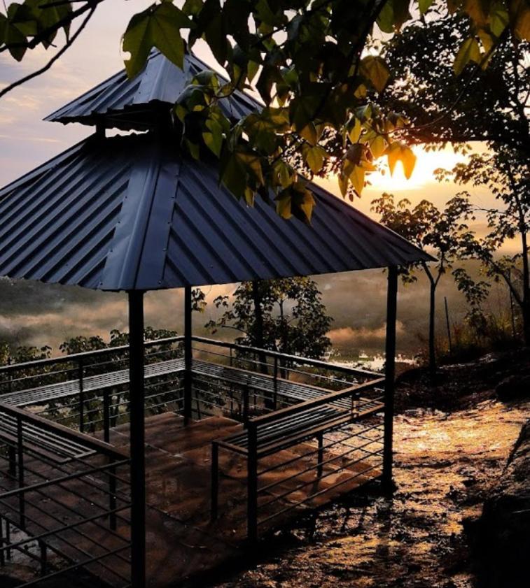 Misty Green Hills Parks & Resorts Kondotty エクステリア 写真