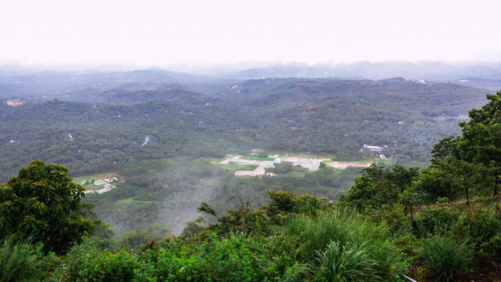 Misty Green Hills Parks & Resorts Kondotty エクステリア 写真