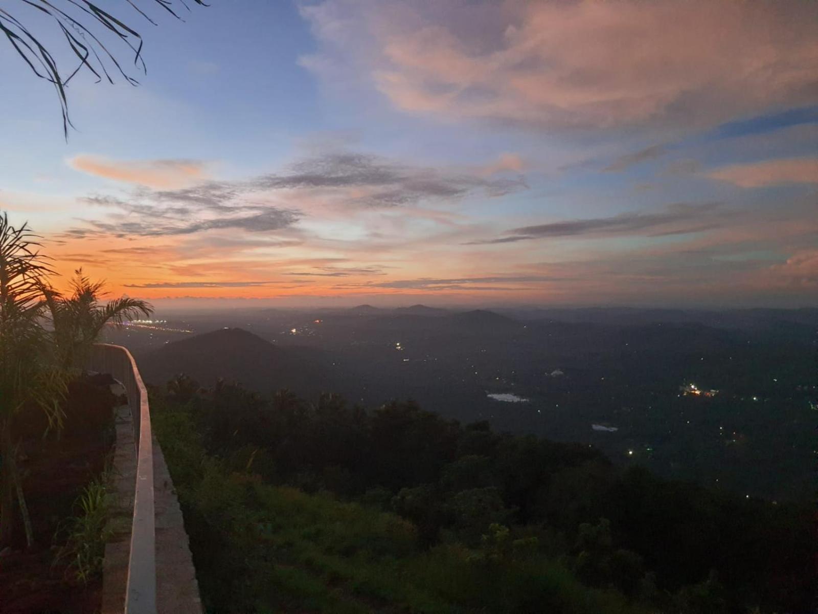 Misty Green Hills Parks & Resorts Kondotty エクステリア 写真